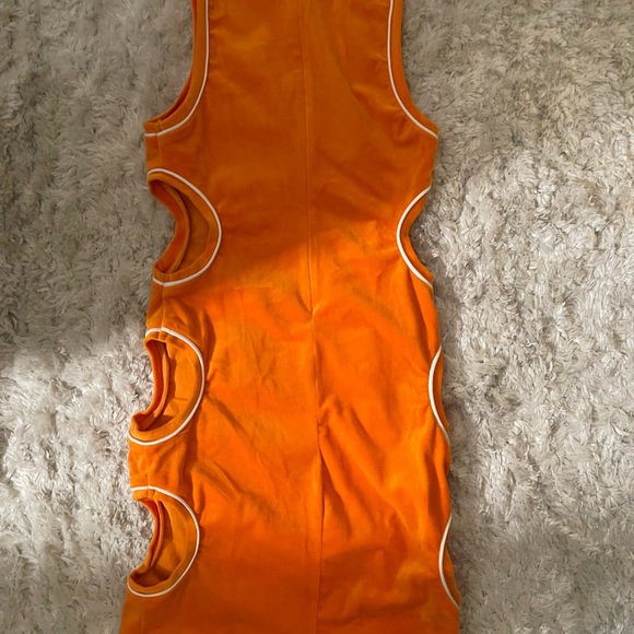 Dress - Picture 2 of 3